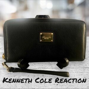 Kenneth Cole Reaction Zip Around Wallet.